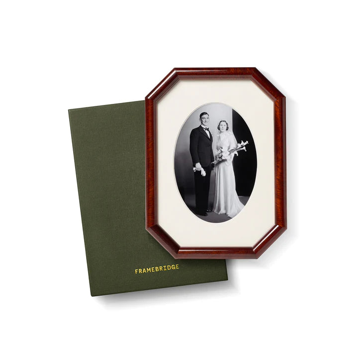 Lacquered Mahogany Octagonal Frame: 7x9